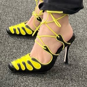 ❌SOLD❌ The absolute coolest Manolo Blahnik heels